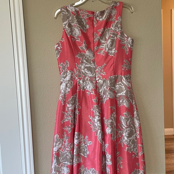 Jessica Howard Coral Floral Dress - Picture 2 of 8